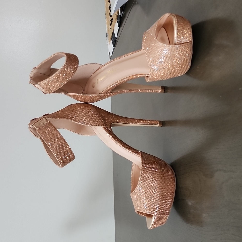 Dream pairs 6 in. Heels